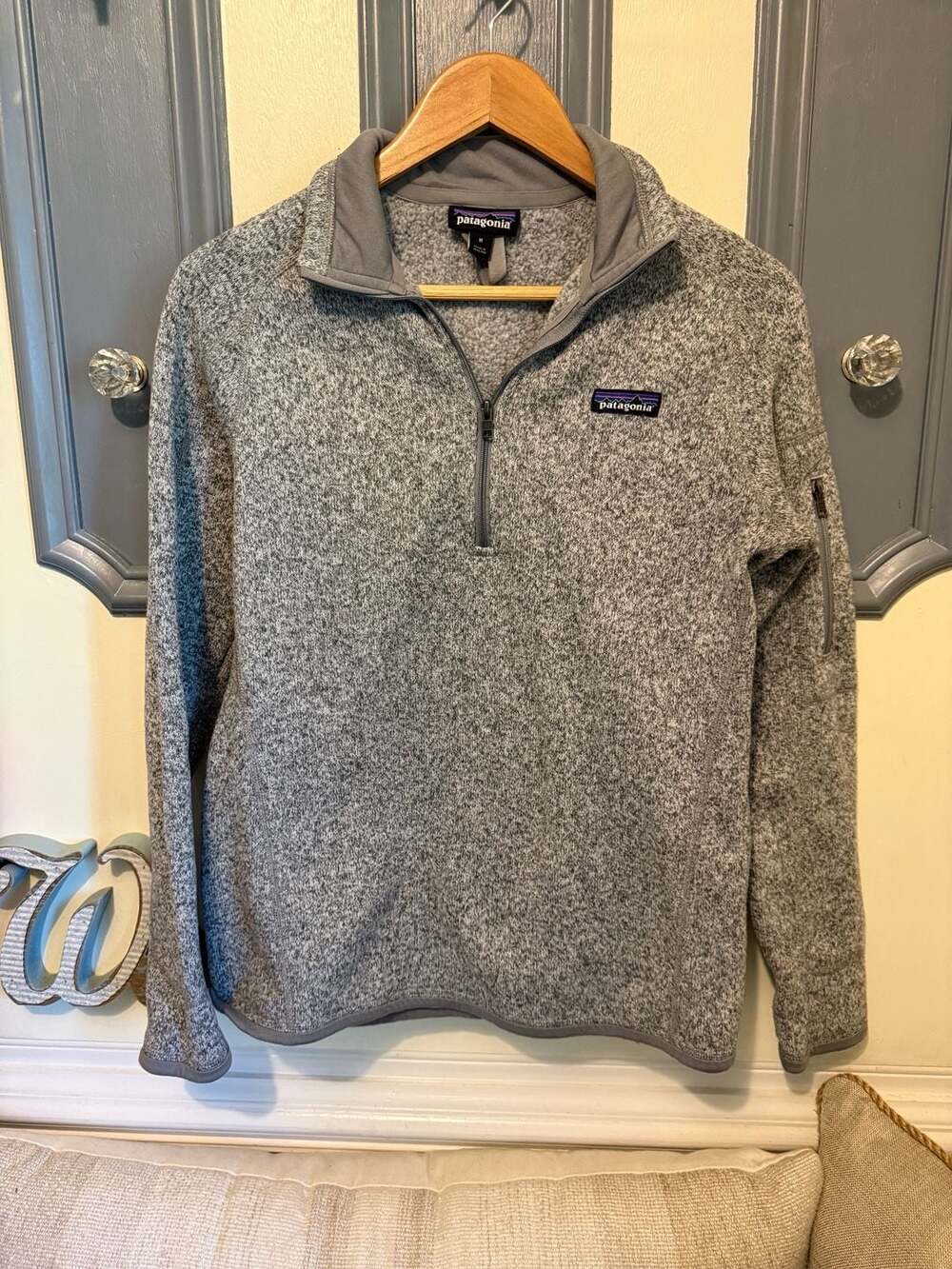 Patagonia quarter zip women's S (4-6)